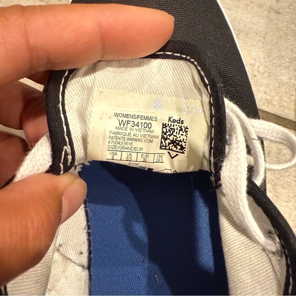 Keds Black and White Canvas Sneakers Sz 8 - Picture 6 of 6